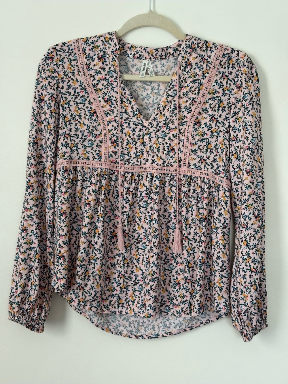 Mudd Pink Floral Peasant Blouse Tassel Lace Trim Women’s XS